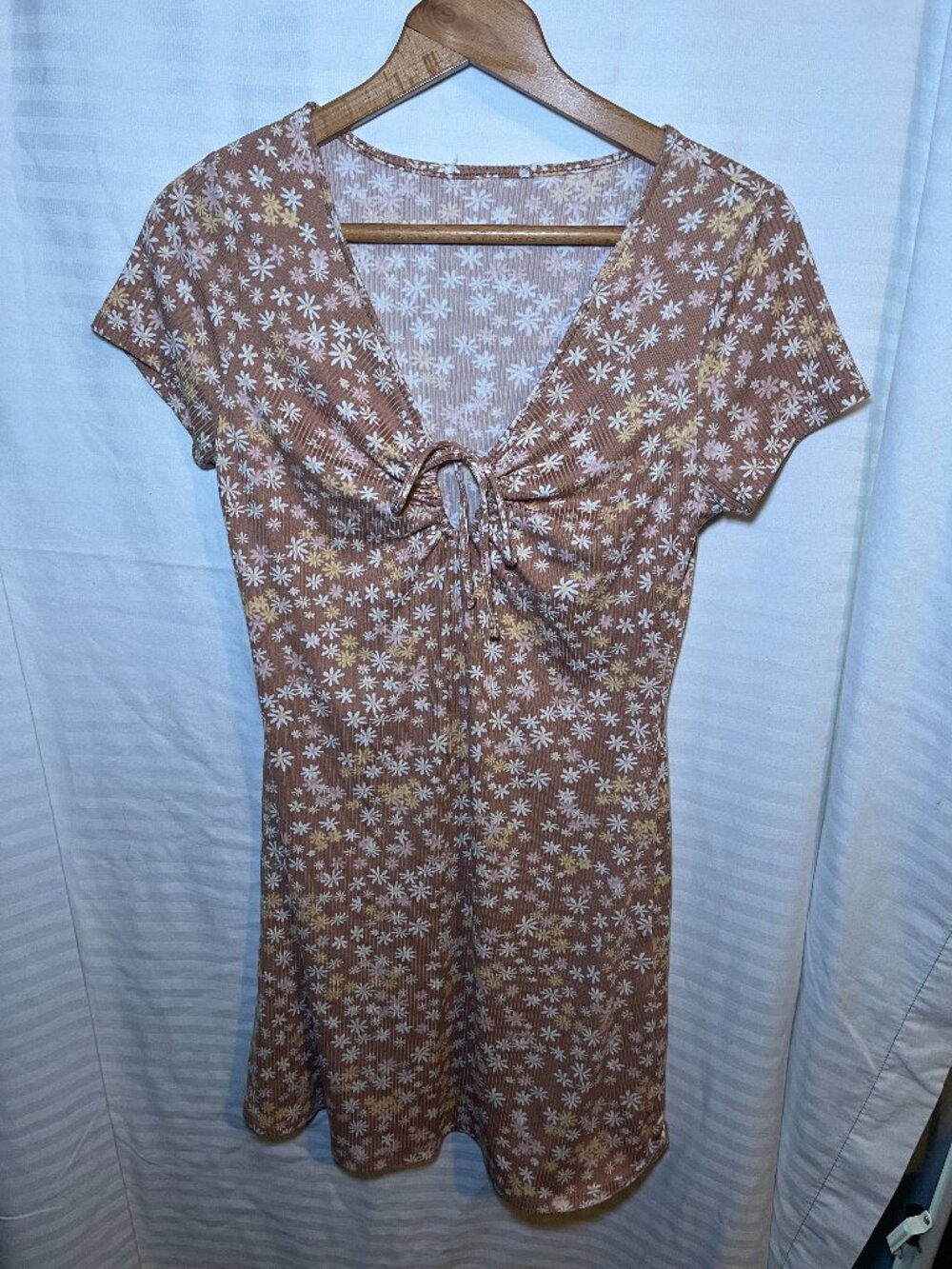 Floral Ribbed Tie Front Dress Large Daisy
